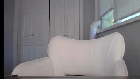 hotwifelili online show from July 8, 2026, 10:47 pm