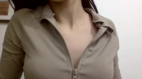 Hotwixx online show from December 3, 2024, 8:17 pm
