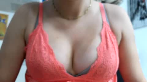Hotwixx online show from July 12, 2026, 7:32 am