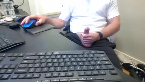 hoverday online show from September 13, 2025, 1:22 pm