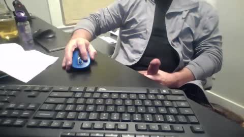 Snapshot of hoverday chatting on April 26, 2026, 2:20 am hoverday online show from April 26, 2026, 2:20 am