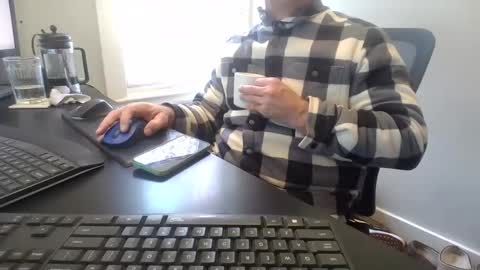 Snapshot of hoverday chatting on May 4, 2026, 9:00 pm hoverday online show from May 4, 2026, 9:00 pm