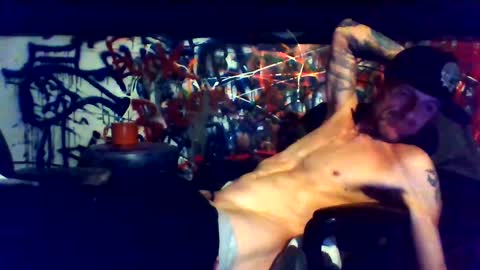 Snapshot of howbowdadareboy33 chatting on December 17, 2024, 8:23 am ask me online show from December 17, 2024, 8:23 am