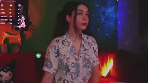 Mia online show from September 24, 2025, 5:05 pm