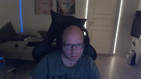 Snapshot of hoyboydkk chatting on November 11, 2025, 7:52 am Christian online show from November 11, 2025, 7:52 am