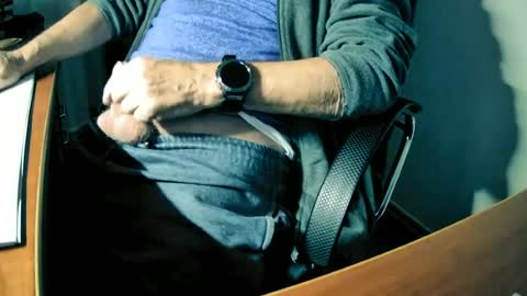 Peter online show from June 12, 2026, 8:19 pm