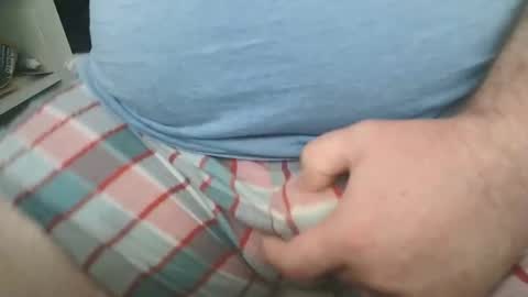 hr1982 online show from October 15, 2025, 8:03 am