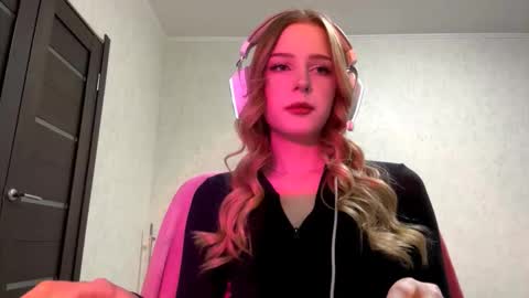 Hikki online show from March 18, 2026, 3:26 pm