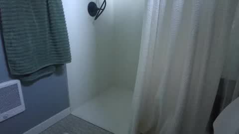 Snapshot of hubbwc chatting on October 20, 2025, 5:02 pm hubbwc online show from October 20, 2025, 5:02 pm