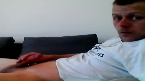 hubikush22 online show from May 1, 2026, 10:31 am