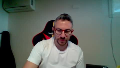 huge__cumshot online show from April 5, 2026, 2:25 pm