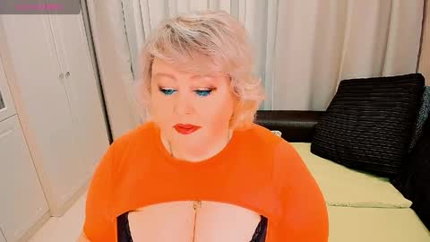Snapshot of huge_booobs chatting on March 31, 2026, 7:31 am milli online show from March 31, 2026, 7:31 am