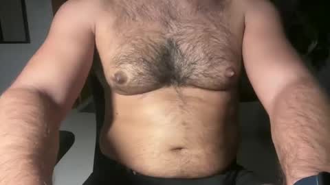 huge_moth online show from December 3, 2025, 5:00 pm