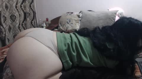 hugeassdevil online show from November 20, 2025, 8:03 am