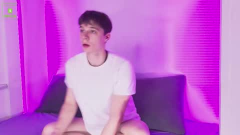 Snapshot of hugebangins_ chatting on September 26, 2025, 10:19 am ANTHONY online show from September 26, 2025, 10:19 am