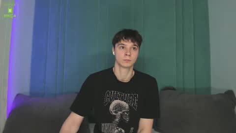 Snapshot of hugebangins_ chatting on October 8, 2025, 10:13 am ANTHONY online show from October 8, 2025, 10:13 am