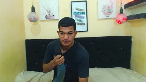 Snapshot of hugecock_twinks chatting on October 5, 2025, 3:49 am pablo  ubeer bigcock sexy twinks hot online show from October 5, 2025, 3:49 am
