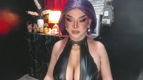 Snapshot of hugecockchristine chatting on June 24, 2026, 4:17 pm Christine online show from June 24, 2026, 4:17 pm