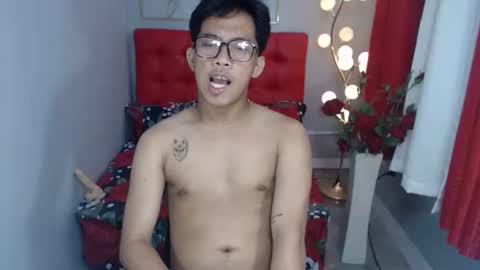 hugecockmiro online show from February 4, 2025, 2:21 pm