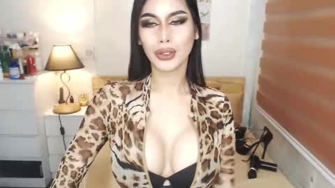 its thalia allow me to fulfill your deepest desires online show from September 14, 2025, 6:29 pm