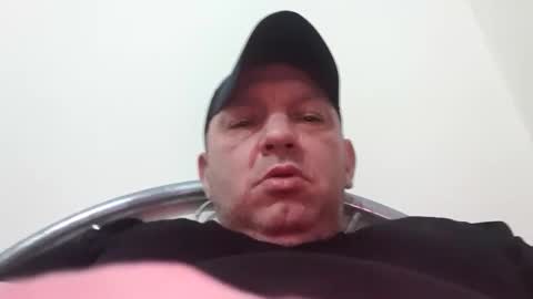 Snapshot of hugecummer10 chatting on January 12, 2026, 3:39 pm hugecummer10 online show from January 12, 2026, 3:39 pm