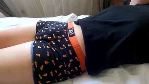 HugeCumshots online show from January 23, 2025, 10:01 pm