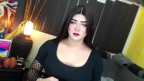 MsLovely online show from April 25, 2026, 9:56 am