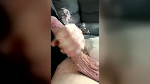 hugo4lif3 online show from March 1, 2026, 8:33 pm