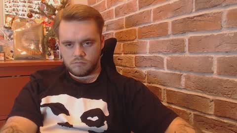 Snapshot of hugo__brad chatting on January 12, 2025, 6:16 pm Hugo online show from January 12, 2025, 6:16 pm