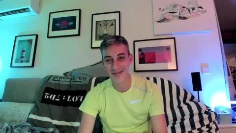 Hugo online show from December 4, 2024, 9:02 pm