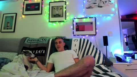 Hugo online show from December 11, 2024, 9:23 pm