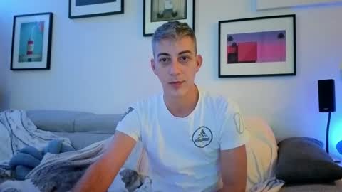 Hugo online show from November 16, 2025, 3:28 pm