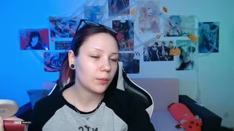 HugoMin online show from November 18, 2025, 7:13 am