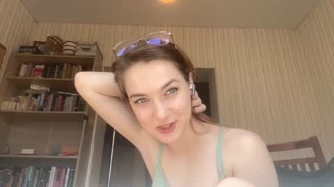 Snapshot of huirhinehart chatting on July 13, 2026, 11:35 am Lei online show from July 13, 2026, 11:35 am