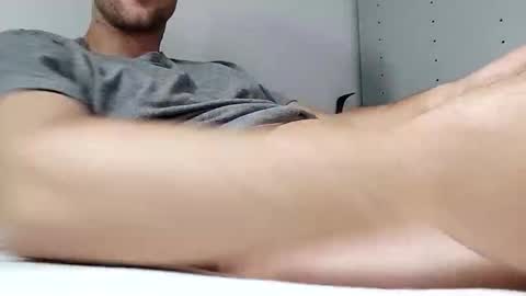 hukssss online show from December 21, 2025, 2:51 am