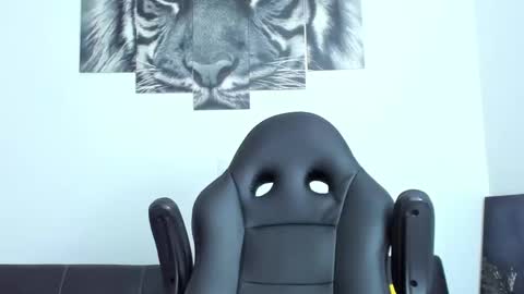 Snapshot of humber_eli chatting on September 26, 2025, 11:20 pm Eli online show from September 26, 2025, 11:20 pm