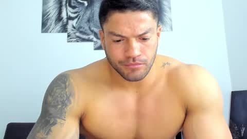 Snapshot of humber_eli chatting on October 28, 2025, 1:42 am Eli online show from October 28, 2025, 1:42 am