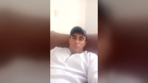 humbertozb online show from July 13, 2026, 12:13 am