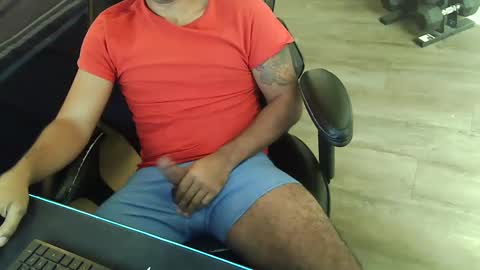 HumbleLeon online show from October 3, 2025, 6:10 am