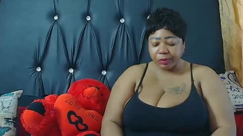 Snapshot of humongoustitss500929 chatting on September 24, 2025, 7:12 am humongoustitss500929 online show from September 24, 2025, 7:12 am