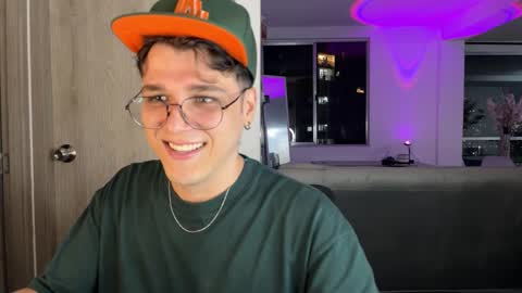 hun_damer online show from September 20, 2025, 1:06 am