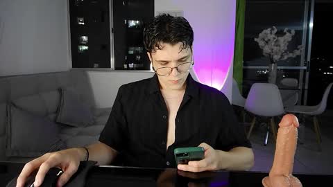 hun_damer online show from October 3, 2025, 2:41 am