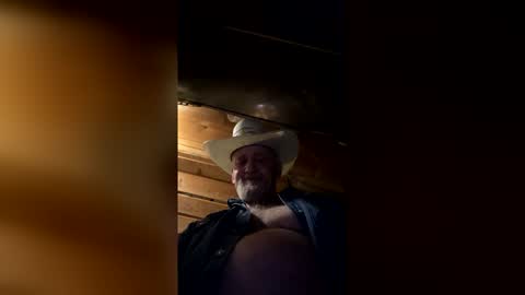 hung34u online show from April 8, 2026, 8:25 am