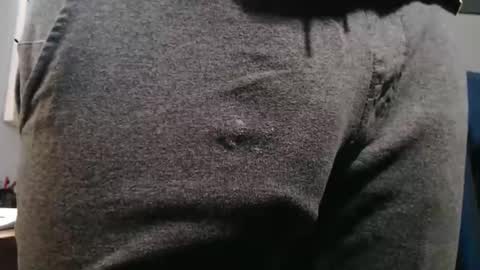 Snapshot of hung_hot_fit10 chatting on September 22, 2025, 1:24 pm Big uncut cock dripping online show from September 22, 2025, 1:24 pm