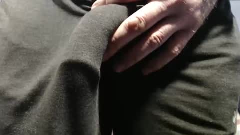 Snapshot of hung_hot_fit10 chatting on November 7, 2025, 3:56 pm Big uncut cock dripping online show from November 7, 2025, 3:56 pm