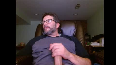 LonelyGuy online show from November 19, 2025, 3:06 am