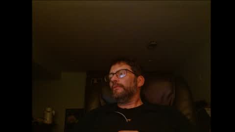 Snapshot of hunglonelyguy chatting on April 1, 2026, 2:34 am LonelyGuy online show from April 1, 2026, 2:34 am