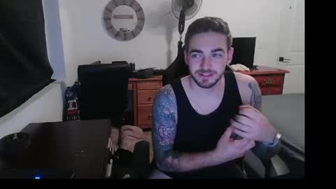 hungmtnman2256 online show from March 20, 2026, 4:06 am