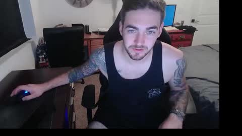 hungmtnman2256 online show from March 22, 2026, 7:34 am