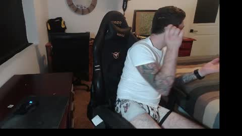 hungmtnman2256 online show from April 1, 2026, 5:08 am